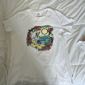 T-shirt, small, white, brand: Levis